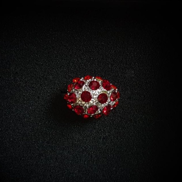 Red Gemstone Fashion Ring - Picture 1 of 1